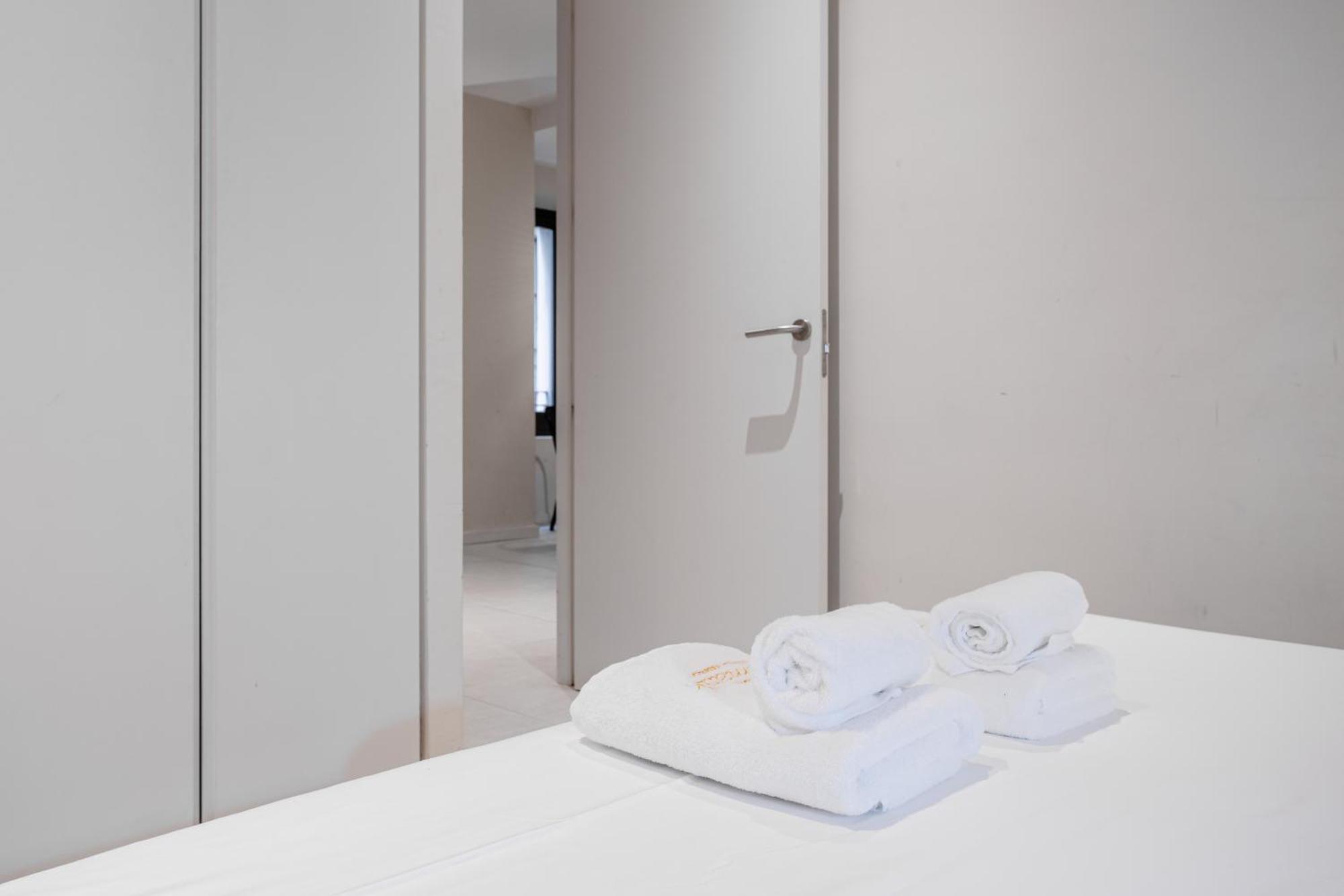 Apt 8 Geranio Жерона Екстер'єр фото